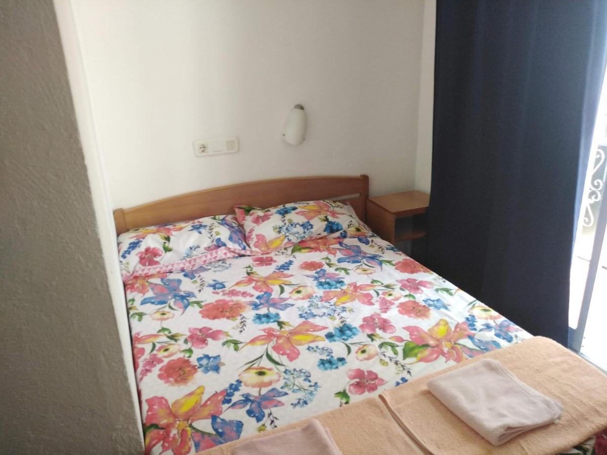 Hostal Sant Jordi Тосса-де-Мар Экстерьер фото
