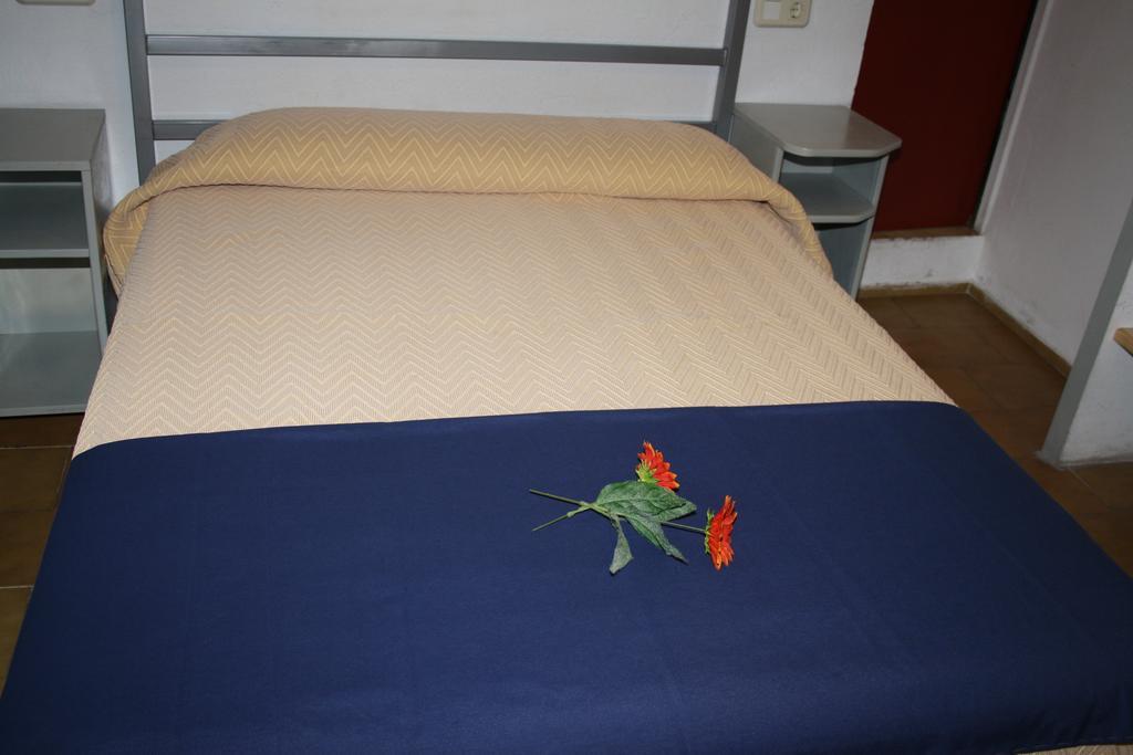 Hostal Sant Jordi Тосса-де-Мар Экстерьер фото